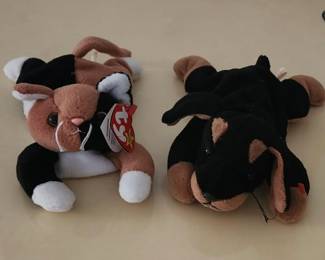 Large collection of BEANIE BABIES