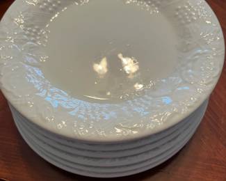 Gibson Vineyard Luncheon Plates