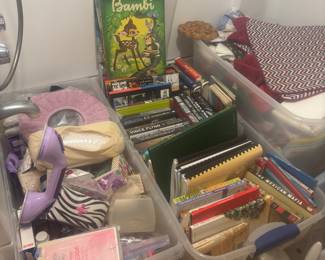 Lots of books and cookbooks, new cuptowels