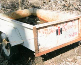 IH LAWN TRAILER