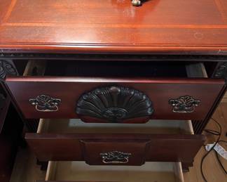 Kathy Ireland ‘Bedroom Furniture': Nightstand