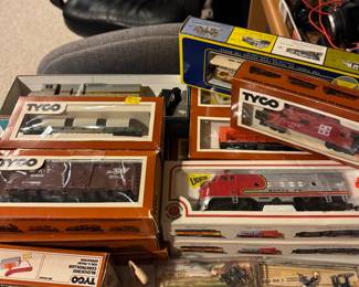 vintage toy trains and accessories = tyco