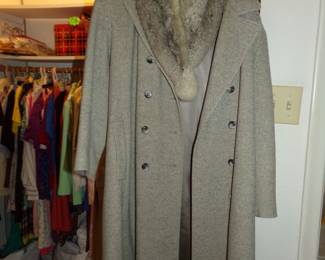 Nice coat with Fur Collar