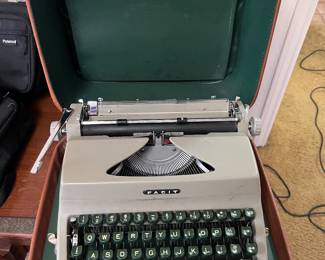 Fácil typewriter in case