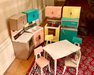 Barbie Deluxe Reading Dream Kitchen