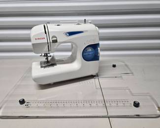 New Singer Featherweight 2 Sewing Machine