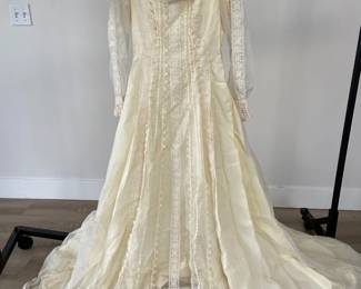 Vintage Wedding Dress Hoop Skirt