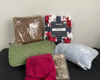 Massage Pillow Holly Throw Blanket Green Couch Blanket Throw Pillow Decorative Holdback Set