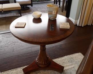 Ethan Allen Round Inlaid Cherry Table