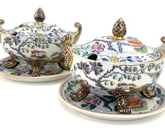 LOT 93 Register: www.woodardlipe.com PAIR, STONE CHINA CHINOISERIE TUREEN WITH PLATE, 19TH C. Length 7 in, depth 4 in, height 5.5 in. Plate: length 7 in, depth 5.5 in, Pair of beautifully painted small tureen with floral and bird motif and matching platter. Stamped Stone China on the bottom.