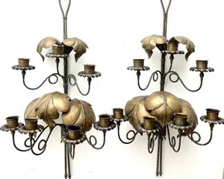LOT 102 Register: www.woodardlipe.com PAIR ITALIAN BRASS LEAF SEVEN-ARM CANDLE WALL SCONCE, C. 1960 Length 31 in, width 17 in, depth 10 in. Pair of Italian brass leaf motif wall candelabra in Hollywood Regency style with twisted rope structure in antiqued brass.