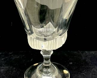 LOT 9 Register: www.woodardlipe.com LALIQUE FRANCE, TULIP CHALICE, CLEVES, 1980S