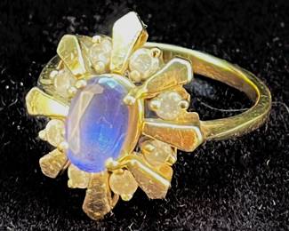 LOT 119 Register: www.woodardlipe.com 14K GOLD AND TANZANITE RING .5 Ct Tanzanite set in 14k gold band. Not certified.