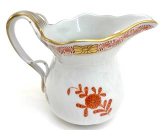 LOT 10 Register: www.woodardlipe.com HEREND CHINESE BOUQUET RUST CREAM JUG