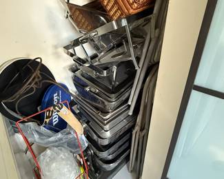 ASSORTMENT OF CHAFING PANS