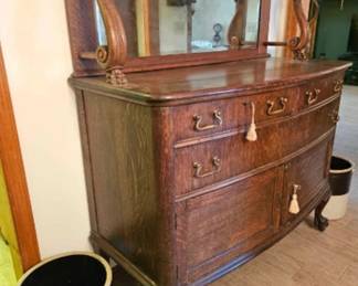 Beautiful Roaring Lion Adorned Buffet Sidebaord with keys