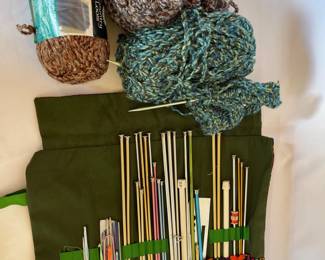 104 A41PieceRollofHooksandNeedlesAcrylicYarn
