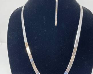 162 925SilverHerringboneNecklaceandBracelet