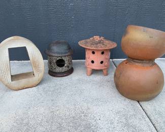 23 4OutdoorStonewareDecor