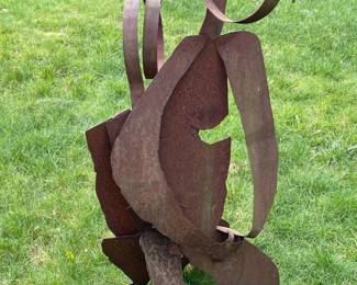 64 TheEmbraceinMetalAnOutdoorSculpture