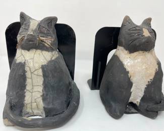212 HandCraftedClayCatBookends