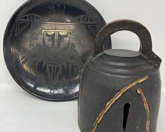 189 HandDesignedPotteryBellThunderbirdPlate