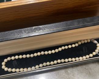 Real Pearl Necklace 14K Clasp