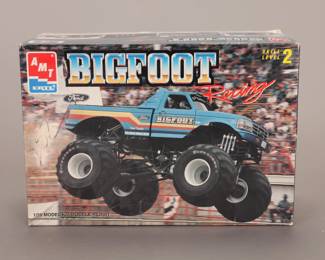 Bigfoot monster truck model kit
