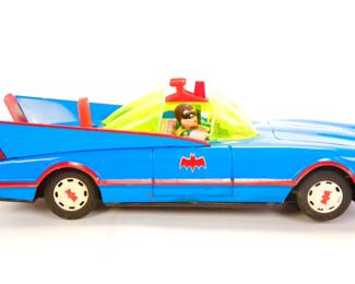 Batman tin litho battery op Batmobile car