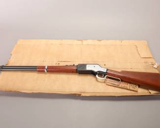 Winchester saddle toy w/ box