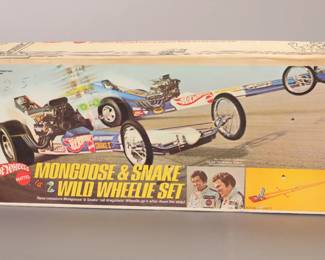 Mongoos & Snake Hot Wheels drag race car track set