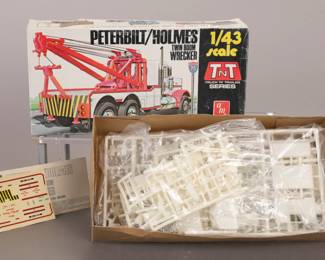 Peterbilt / Holmes model kit