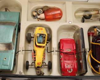 Large Scale 1960s slot cars w/ case, parts, tools