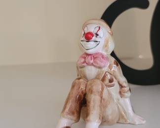 Quon Quon Circus Clown Figurine