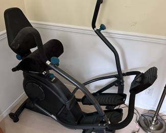 Teeter FreeStep Recumbent Cross Trainer Stepper