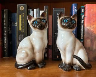 Pair of Enesco Ceramic Siamese Cat Figurines