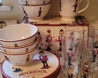 Williams-Sonoma Nutcracker Dish Set