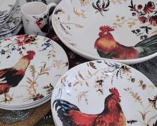 Williams Sonoma "Rooster Français" Dinnerware Set