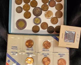 Vintage Coin Collection with 1982 Penny Set and Canadian Currency