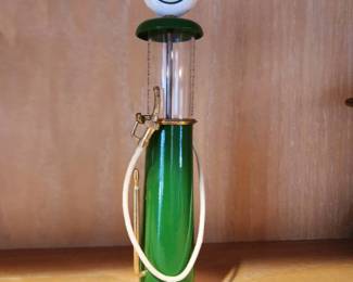 Vintage Sinclair DINO Gasoline Pump Globe