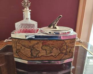 Vintage World Map Decorative Liquor Decanter Set with Crystal Bottle