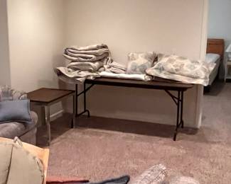 Queen & Full-Size Bedding – Sheets, comforters & more.