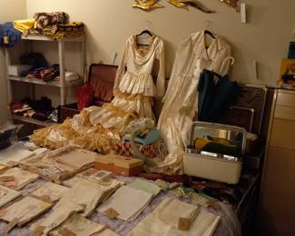Items Located In The 3rd Bedroom (Master)