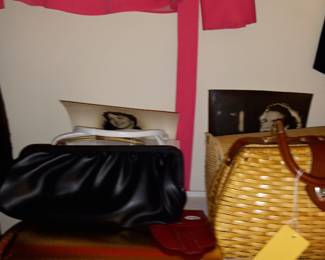 Items Located In The 1st Bedroom