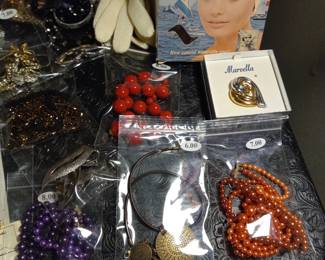 Items Located In The 1st Bedroom