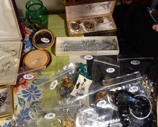 Items Located In The 1st Bedroom