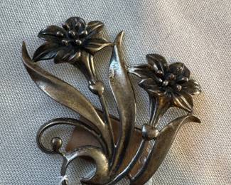 Sterling pin