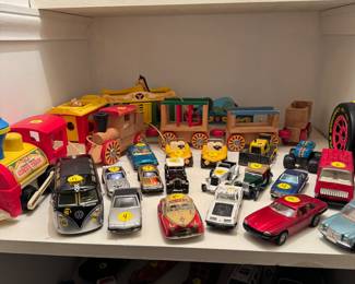 Lots of vintage cars 