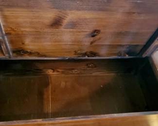 Pine bench w/ Storage
