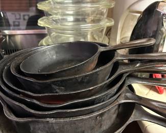cast iron fry pans